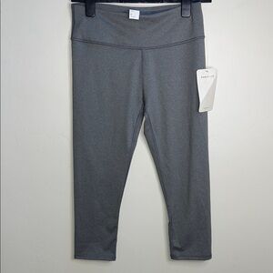Fabletics Gray Leggings small capri‎ length